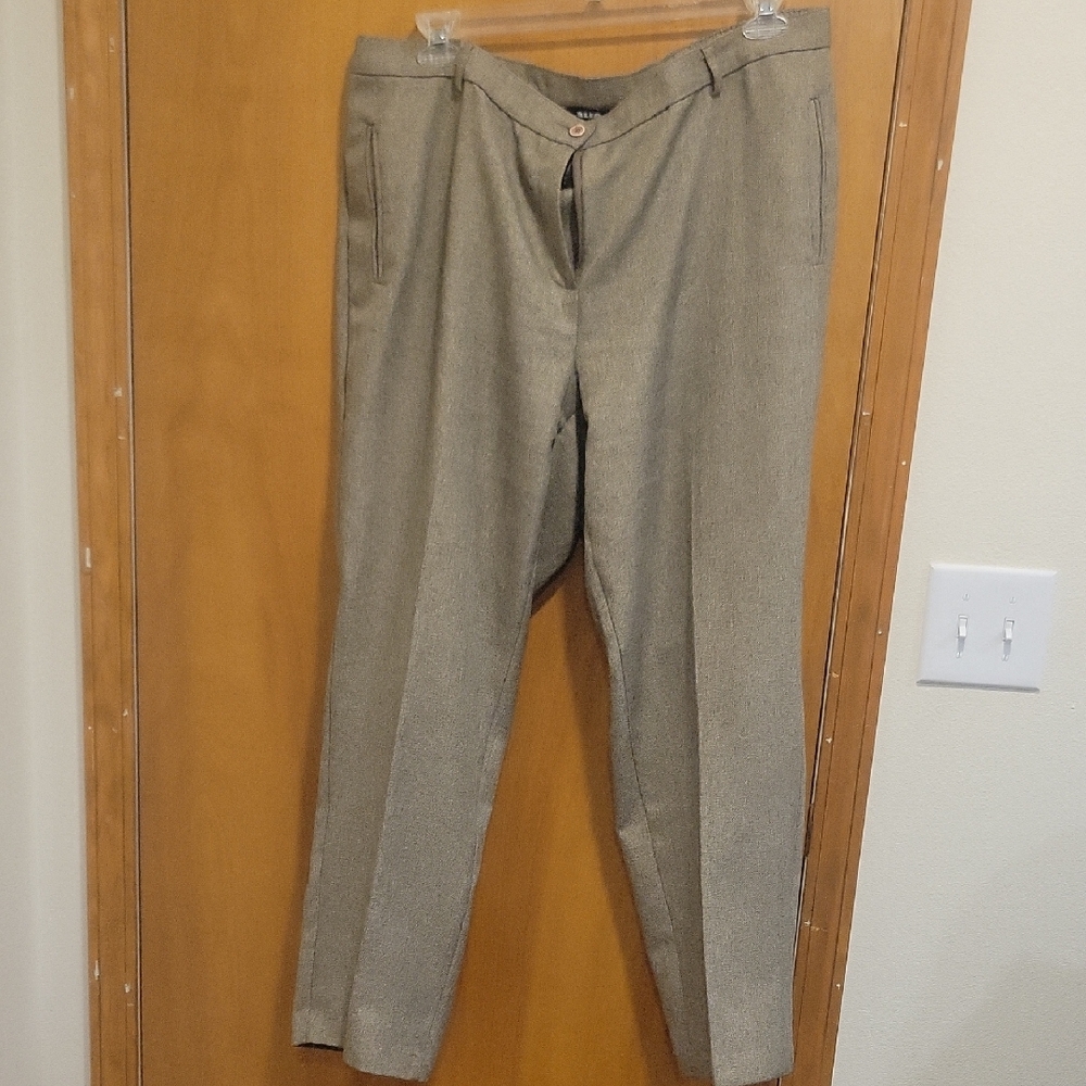 Alia Women's Tan Trousers